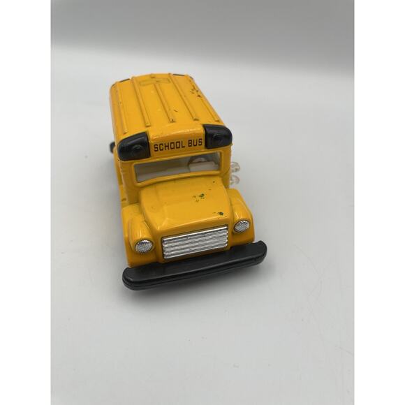 School Bus, Yellow -Kintoy Diecast Model Toy bus pull back toy - Picture 4 of 7